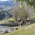 Escuelas De Collia B At-1537-as Holiday home *