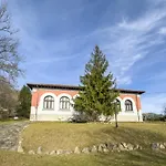Escuelas De Collia B At-1537-as Holiday home