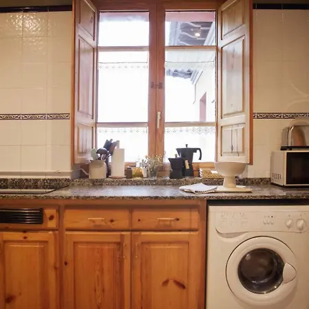 Escuelas De Collia B Les Arriondes