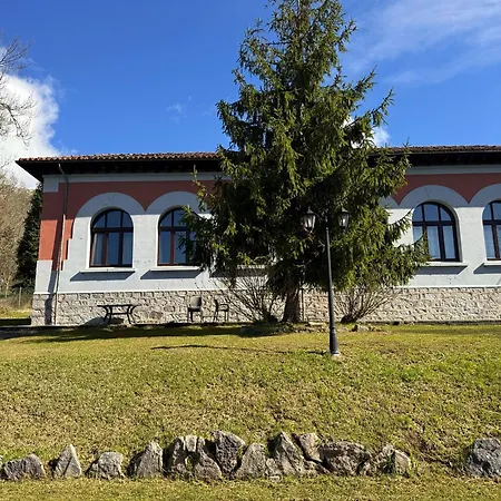 Escuelas De Collia B At-1537-as Holiday home Arriondas