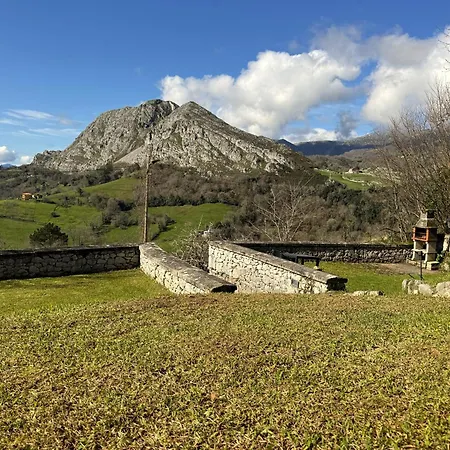 Escuelas De Collia B At-1537-as Holiday home Arriondas