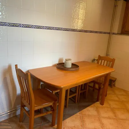Escuelas De Collia B At-1537-as 別荘 アリオンダス